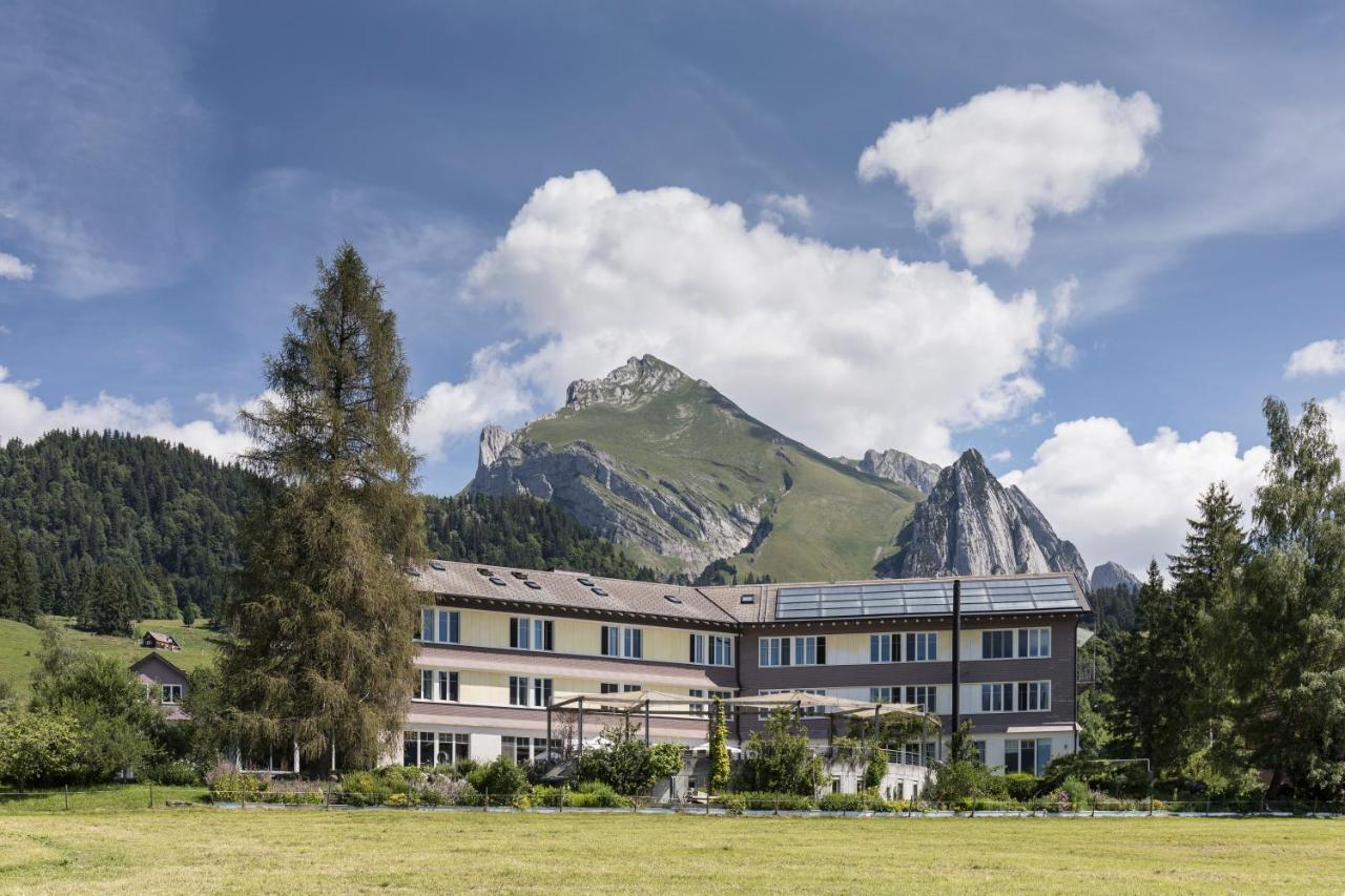 ホテルKurhaus Sunnehus ウィルトハウス エクステリア 写真