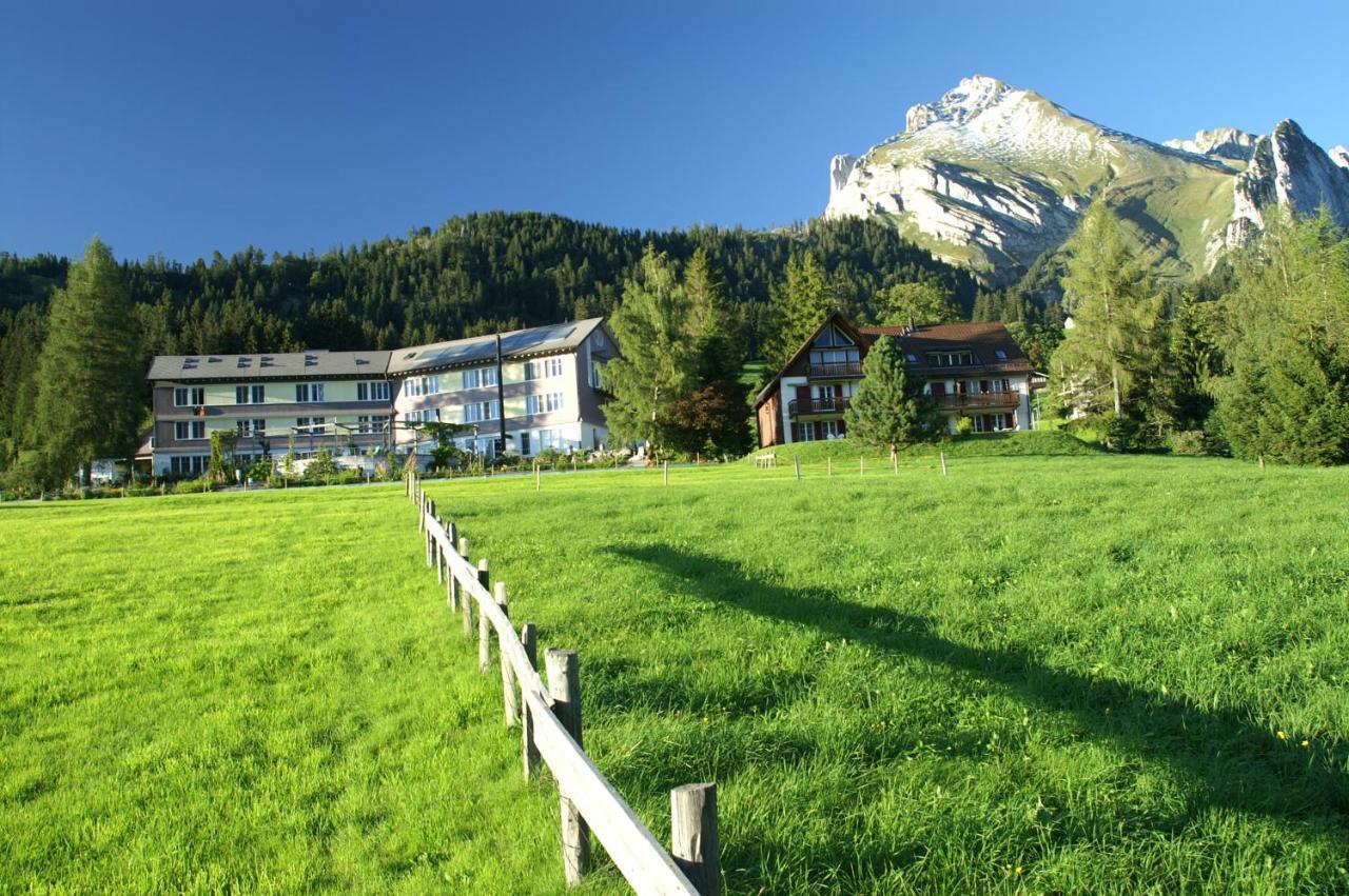 ホテルKurhaus Sunnehus ウィルトハウス エクステリア 写真